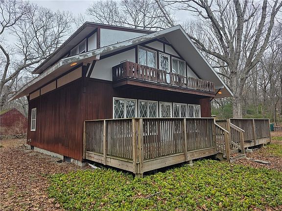 3rd image of 324 Byron Randall Rd