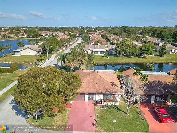 3rd image of 1756 SW 22nd Ter