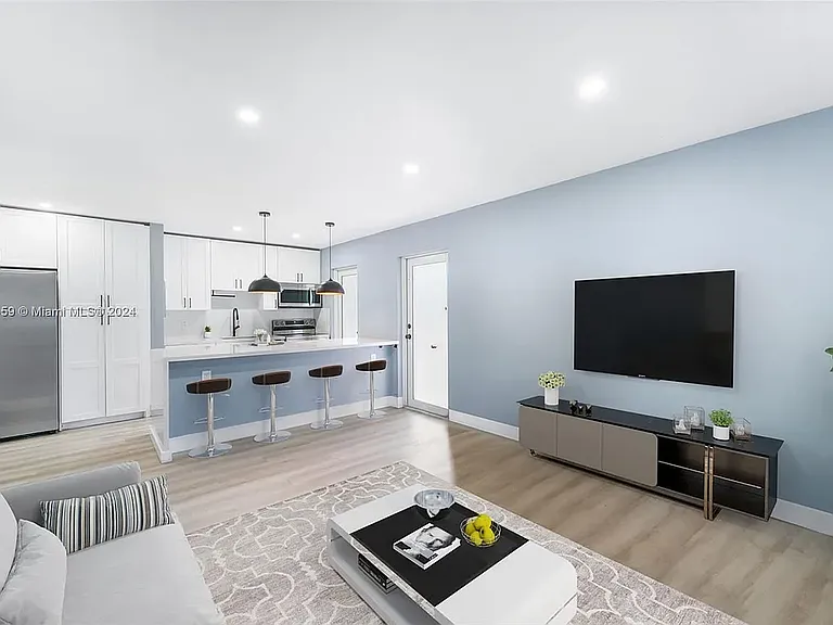 1620 SW 40th Ave #1 — Photo 25