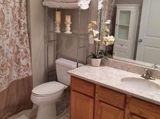 6855 Woodland Ave Unit 806, West Des Moines, IA 50266