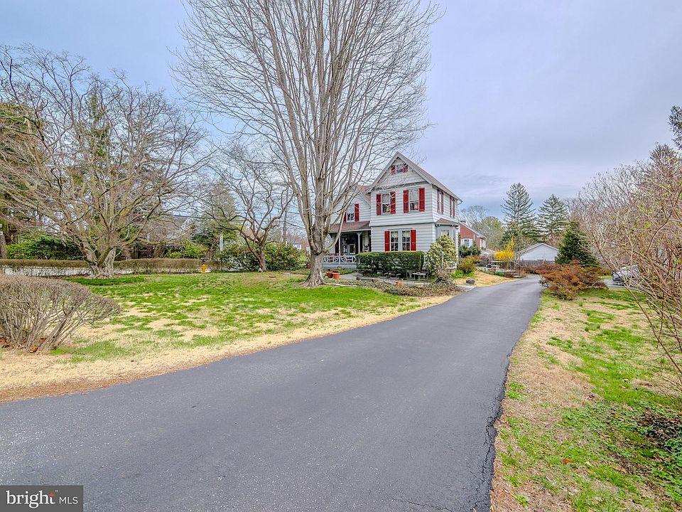 1st image of 332 N Providence Rd