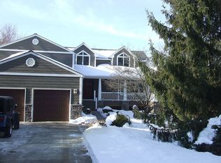 91 Fox Chase Ct, Freehold, NJ 07728