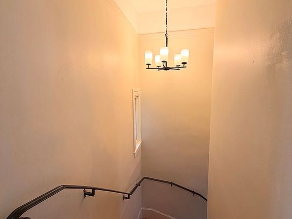 3rd image of 762 Brunswick St