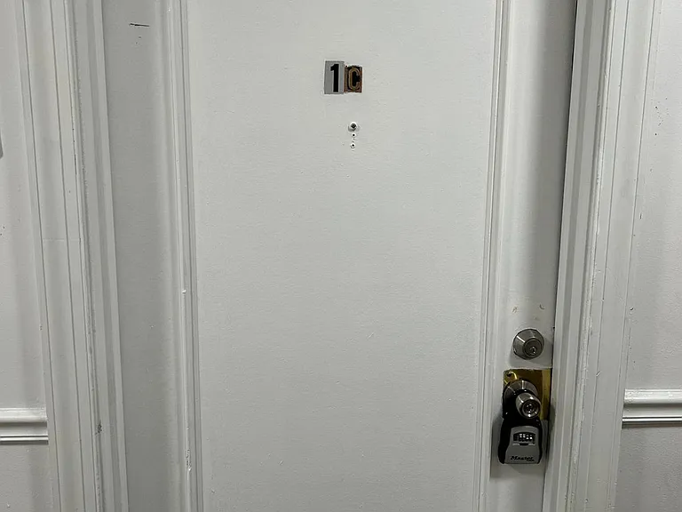 334 S Main St #1C — Photo 4