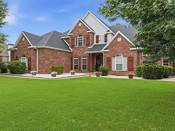 2nd image of 6826 Sunset Ridge Cir