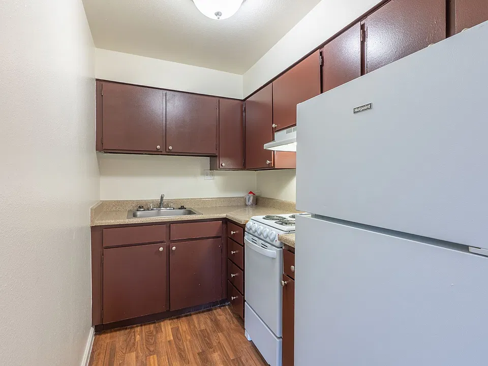 Sugartree Apartments