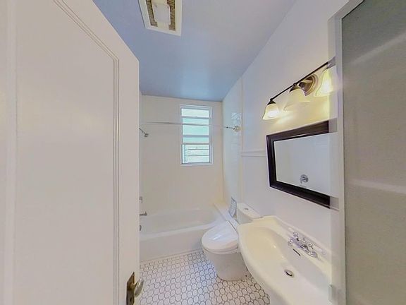 4th image of 54 Langton St