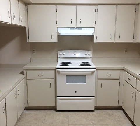 2nd image of 32720 Blossom Ln