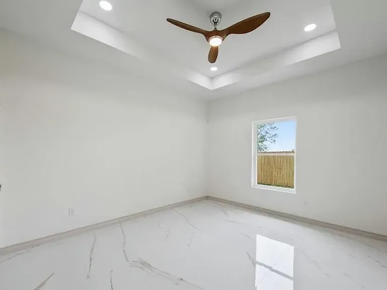 5413 Tulip Ct — Photo 9