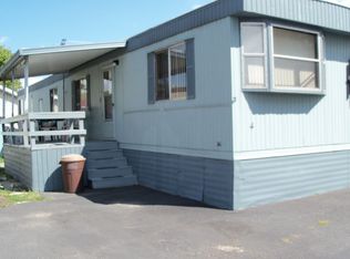 4 Spring Dr, Justice, IL 60458