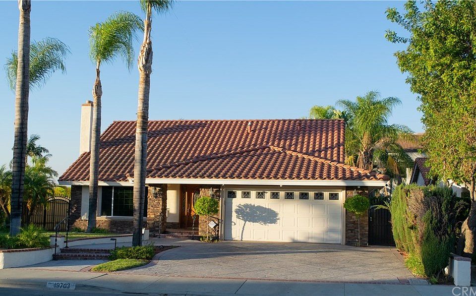 1st image of 19703 Heathridge Cir