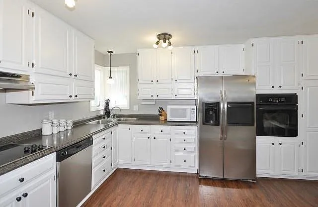 1076 23rd Ave SE — Photo 10