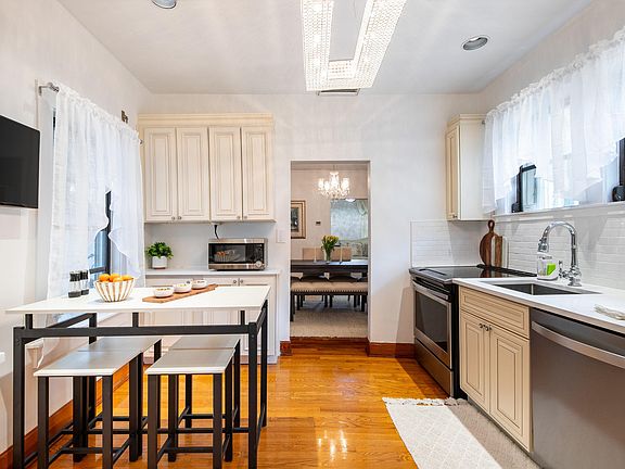 2nd image of 2616 Clematis Pl Floor 1-ID1031943P