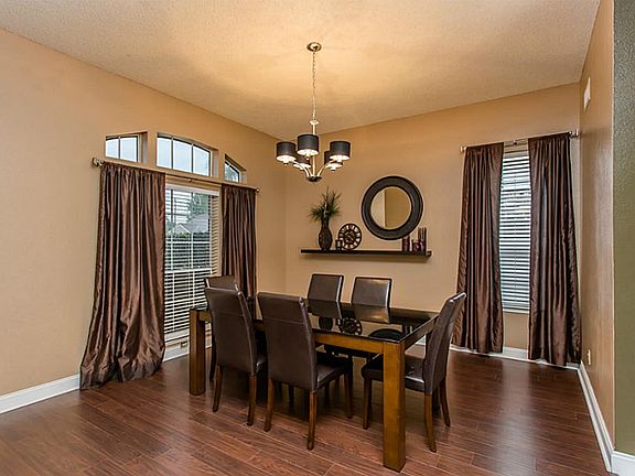 4th image of 701 Wicklow Dr