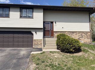 653 E 143rd St, Burnsville, MN 55337