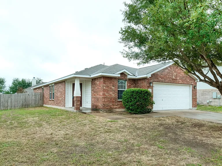 3114 Honey Tree Ln — Photo 1