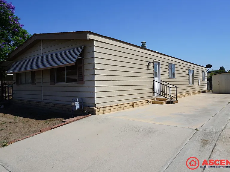 3605 Biltmore Ln — Photo 1