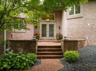 12020 Cambridge Ct, Minnetonka, MN 55305