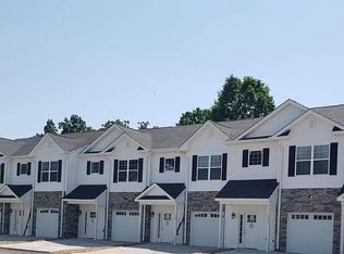 1210 Maid Marian Ln NE #1210, Christiansburg, VA 24073