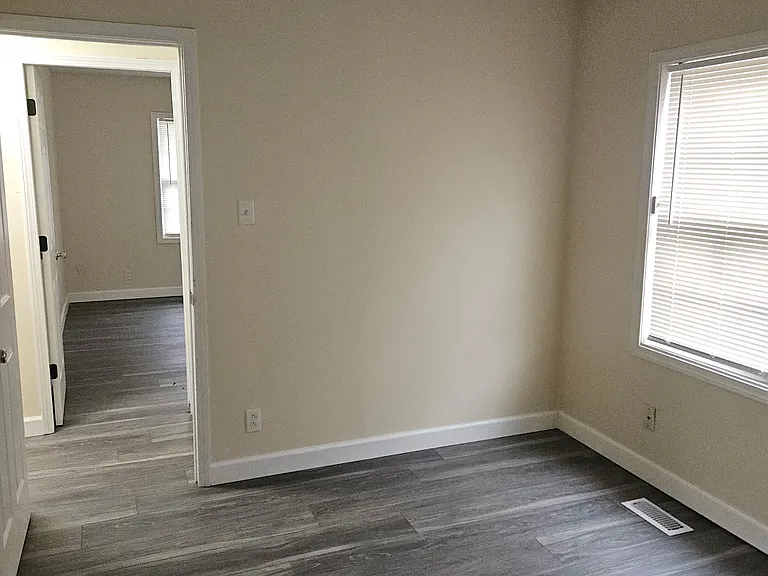 700 Saint Paul Dr — Photo 8