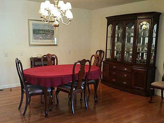 4th image of 23 Leighas Ln #23