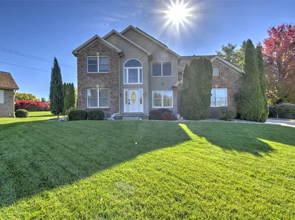 785 Spyglass Blvd, Forsyth, IL 62535