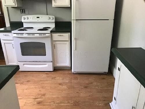 3rd image of 469 Naomi Ct