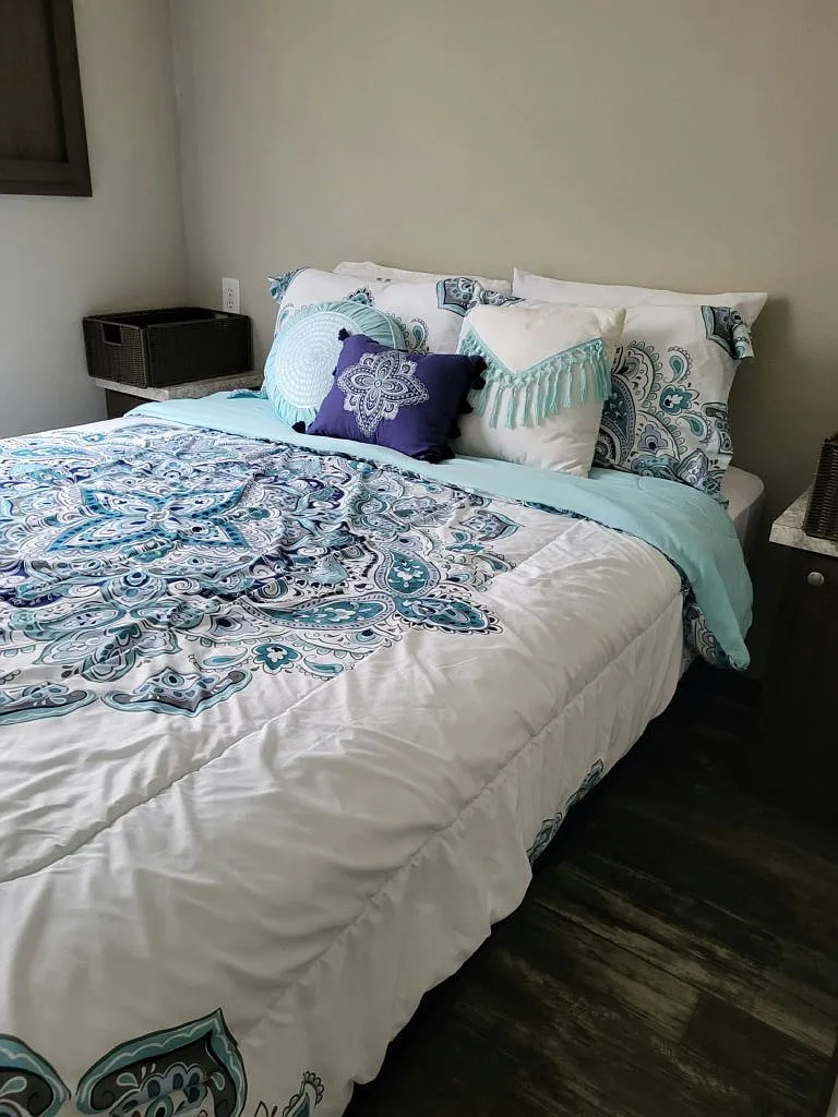 1 bed, 1.0 bath, 385 sqft, $1,300 — Photo 4