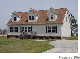 119 Rolling Pines Ct, Raeford, NC 28376