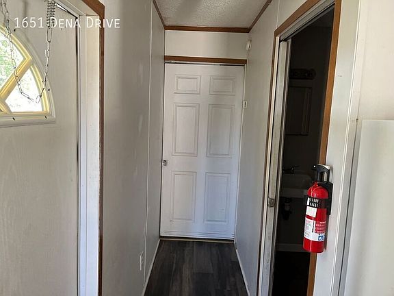 4th image of 1651 Dena Dr