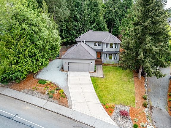 3rd image of 705 N Waugh Road