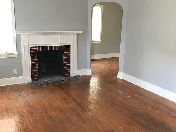3rd image of 307 W 24th St