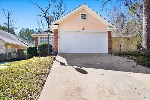 5631 Bentley Ln Photo 1