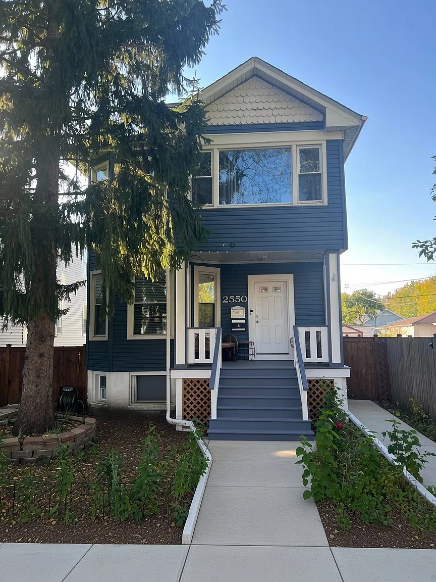3 bed, 1386 sqft, $2,400 — Photo 1