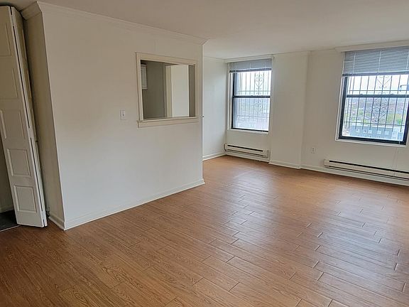3rd image of 201-11 S 13th St #703