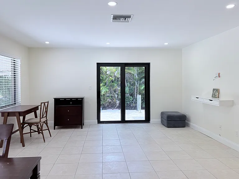 825 Dogwood Dr #C — Photo 5
