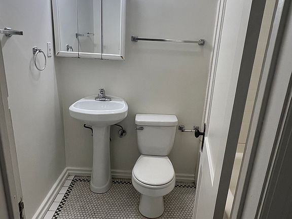 BATHROOM WITH SHOWER AND TUB