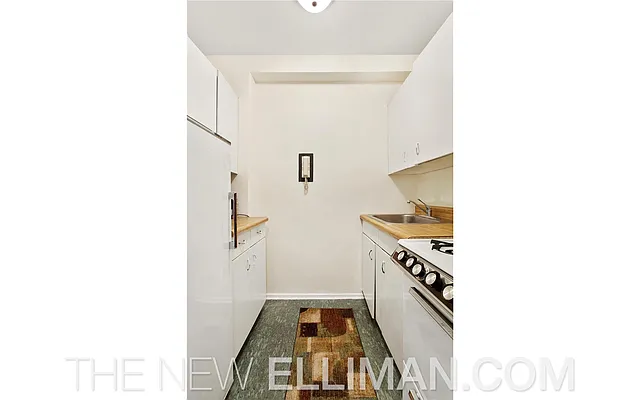 Sold by Douglas Elliman | media 17