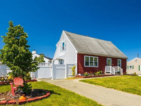 163 Heritage Dr, New Bedford, MA 02745