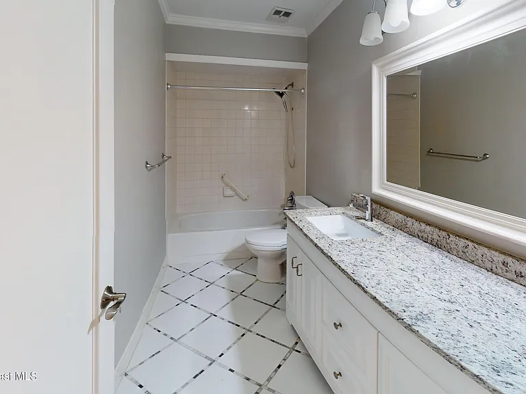 216 Country Club Dr — Photo 29