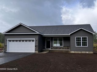 13 Alexander Ln, Kingsbury, NY 12839