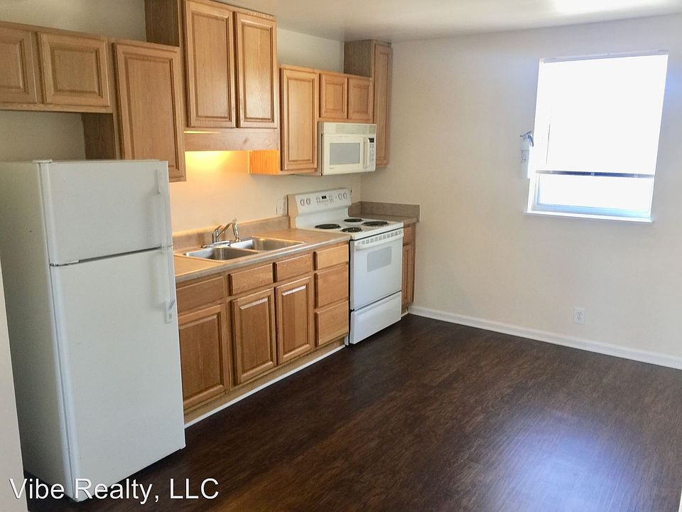 1st image of 120 Arbor Loop APT 7