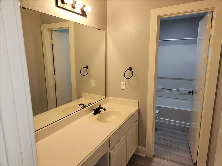 20911 Walder Ct — Photo 31