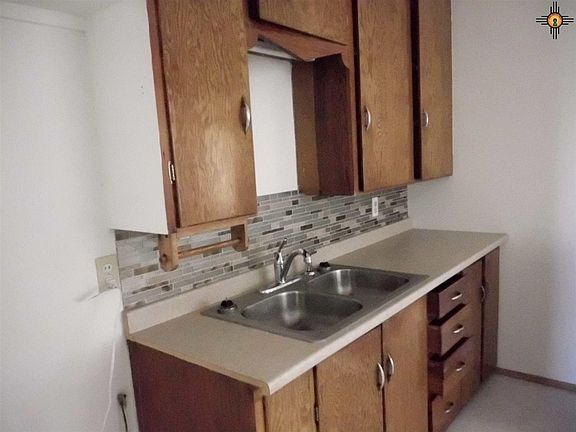 5th image of 107 N Gold St