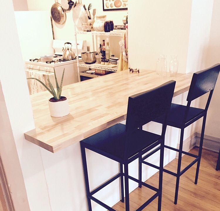 2nd image of 2829 W Lyndale St APT 1F