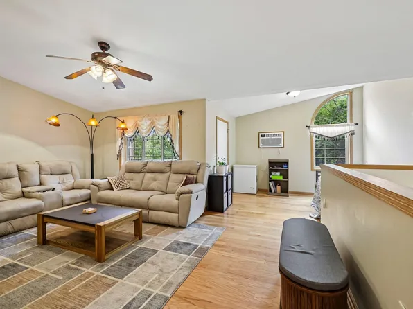 347 Starkweather Dr, Beaver Dam, WI 53916
