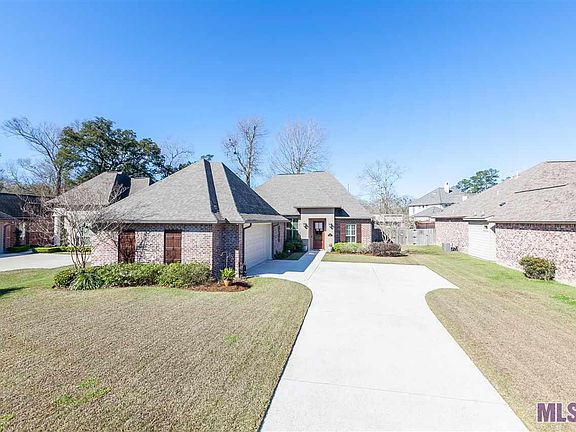 4th image of 18395 Old Maplewood Dr