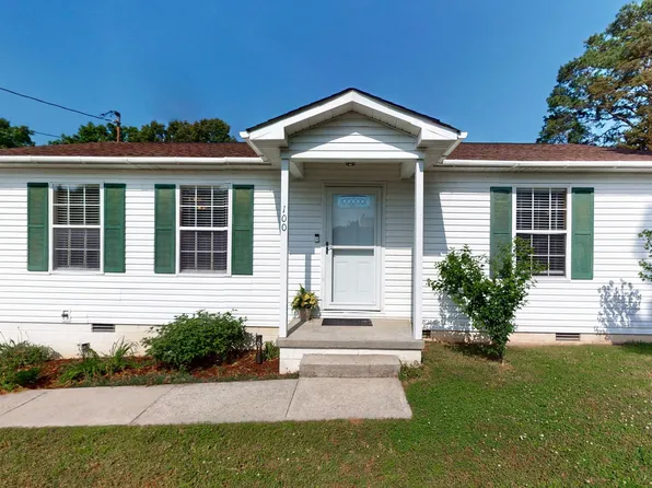 100 Waggoner St, Decherd, TN 37324