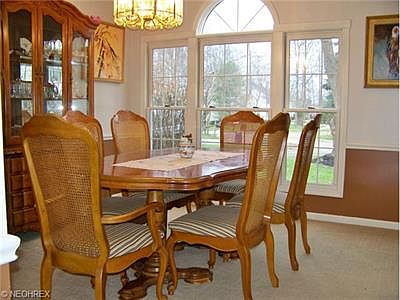 5th image of 800 Woodhaven Ln