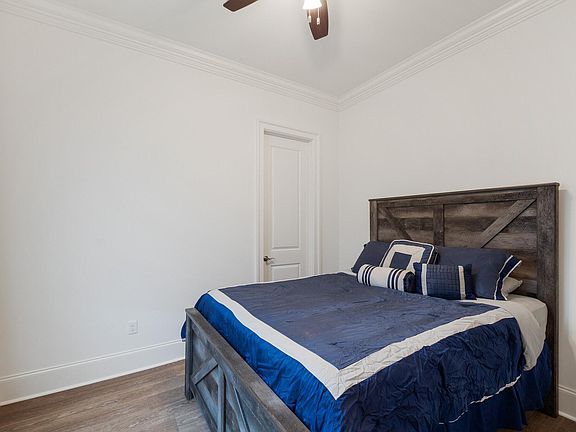 3rd image of 2105-2107 Erato St